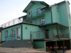 Schody, balustrady wewnętrzne i zewnetrzne, poręcze